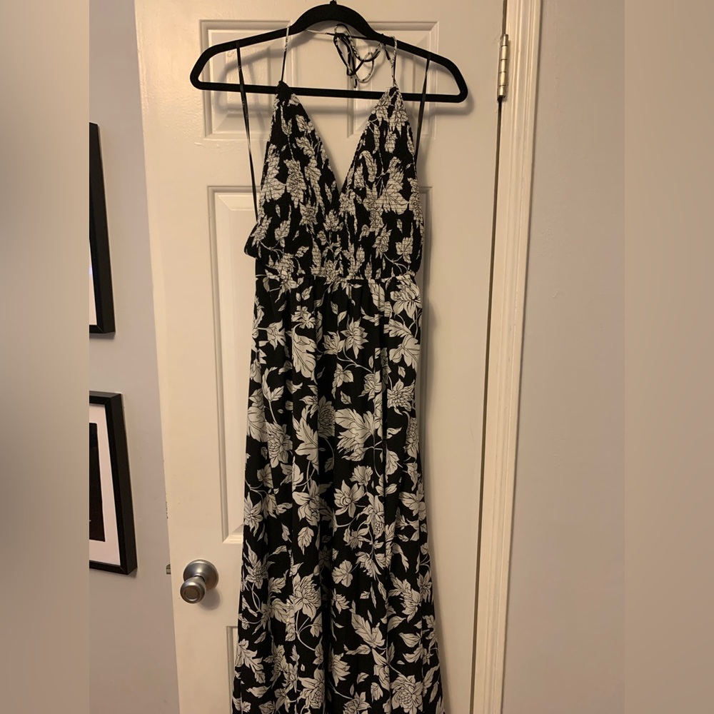 Lulu’s black and white maxi dress